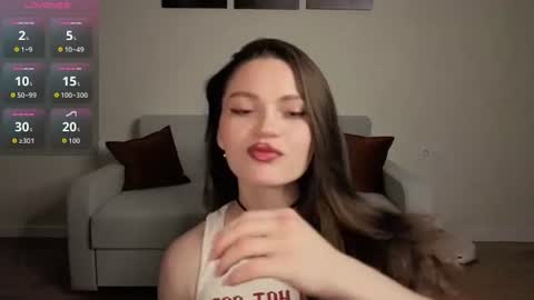 avelinehowo_uwu online show from June 11, 7:00 pm