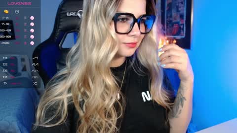 Avrill Morgan online show from January 26, 8:45 pm