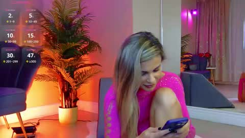 AVRILL CYRUX online show from October 28, 7:47 am