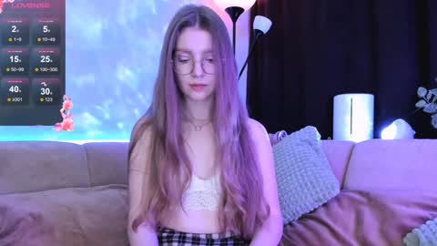 Alia  online show from December 5, 4:09 am