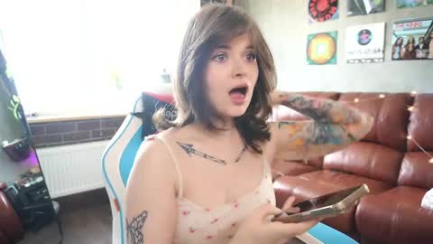 Alice online show from May 2, 10:18 am