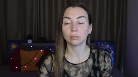 Snapshot of ay_kiss_jully chatting on February 27, 4:41 am Jully online show from February 27, 4:41 am