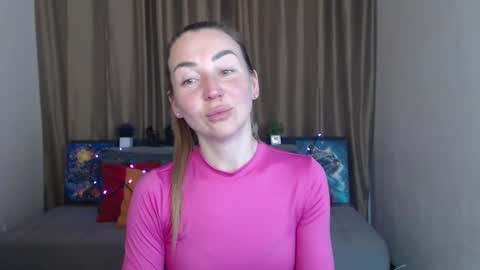 Snapshot of ay_kiss_jully chatting on March 8, 7:24 am Jully online show from March 8, 7:24 am