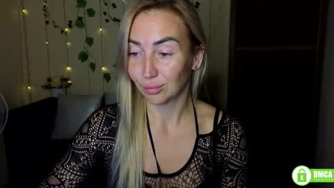 Snapshot of ay_kiss_jully chatting on October 4, 5:39 pm Jully online show from October 4, 5:39 pm