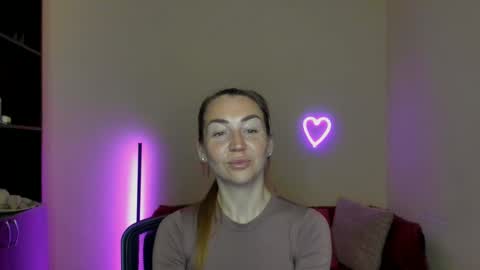 Snapshot of ay_kiss_jully chatting on March 5, 4:46 pm Jully online show from March 5, 4:46 pm