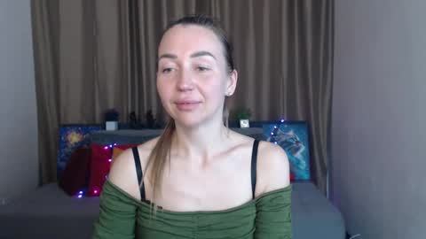 Snapshot of ay_kiss_jully chatting on March 8, 5:30 pm Jully online show from March 8, 5:30 pm
