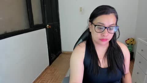 Snapshot of aylaislem chatting on October 15, 1:52 am SandyMODELINDEPENDIENT online show from October 15, 1:52 am