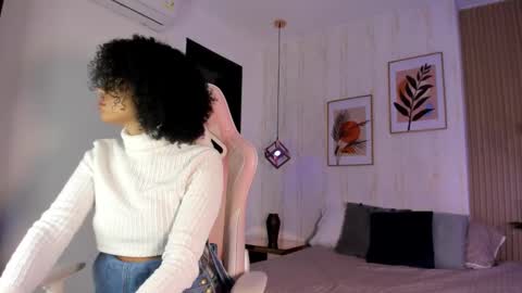 Ayleen online show from October 16, 12:30 pm