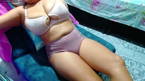 aynara_kiss online show from April 17, 7:21 am