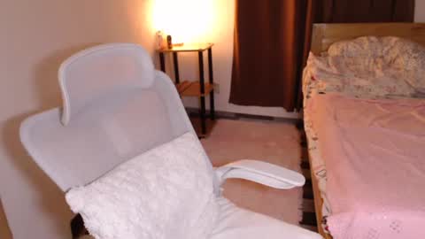 Lina online show from October 18, 7:33 am