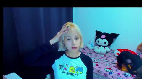 Azu Moure online show from February 22, 5:25 pm