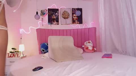 PRINCESS AZUL. online show from November 19, 9:48 pm