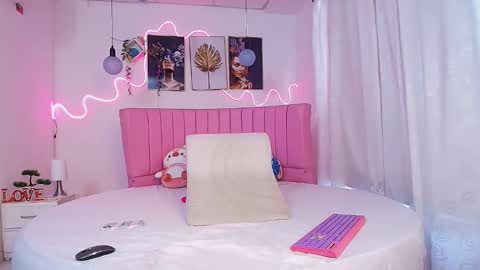 PRINCESS AZUL. online show from November 5, 8:25 pm