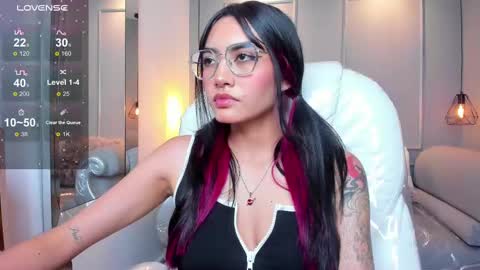 Azura online show from November 19, 7:25 pm