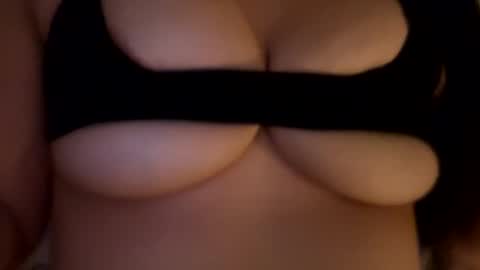 Snapshot of b8rb13 chatting on February 26, 3:46 am b8rb13 online show from February 26, 3:46 am