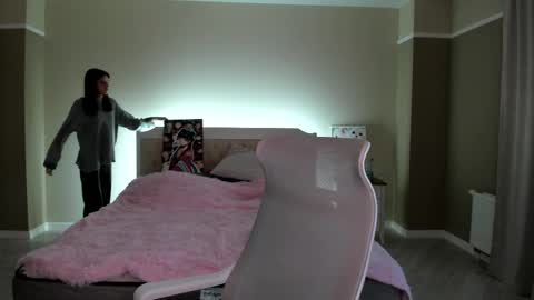 Snapshot of bab_boom chatting on October 8, 12:37 am Monica online show from October 8, 12:37 am
