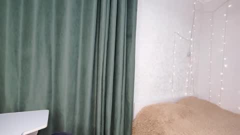 Alis online show from March 12, 6:21 pm