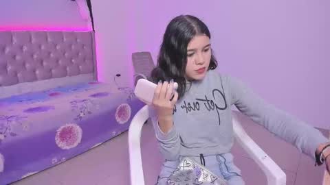 baby_glow01 online show from November 7, 12:55 pm