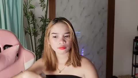 yumiko online show from April 4, 10:25 am