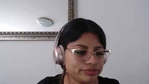 Snapshot of babyd0llslut chatting on January 6, 9:43 pm Daddyslilslut online show from January 6, 9:43 pm