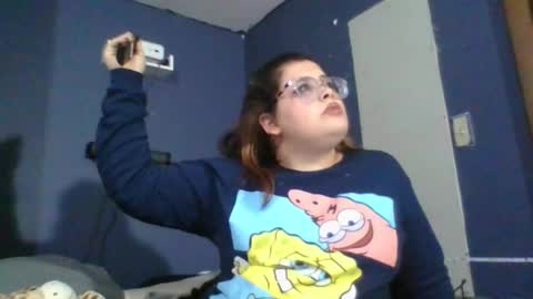 Snapshot of babyelle0 chatting on December 8, 11:19 pm Your Highness Elle online show from December 8, 11:19 pm