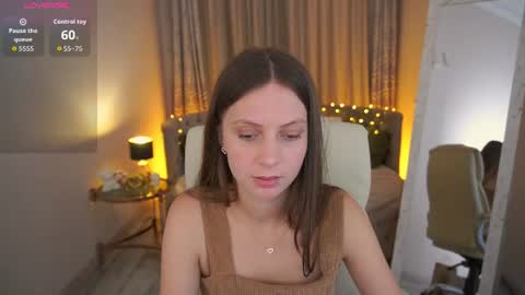 Lady Vi online show from July 17, 8:01 pm