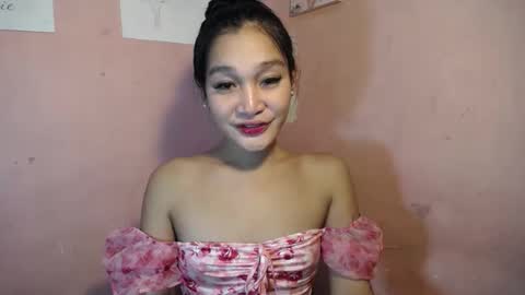 Snapshot of babynexy69 chatting on February 2, 6:53 pm Nexie online show from February 2, 6:53 pm