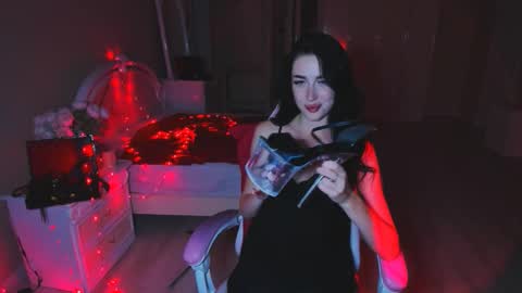 Miss Desire...do you remember online show from October 22, 2:55 pm