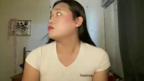 AMARA - FOLLOW ME AND THUMBS UP online show from April 15, 4:02 am