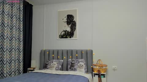 Kira online show from March 2, 8:14 pm