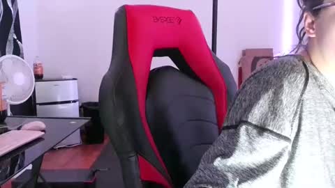 bambiboo8113 online show from February 25, 4:25 pm