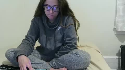 bambiboo8113 online show from October 2, 11:54 pm