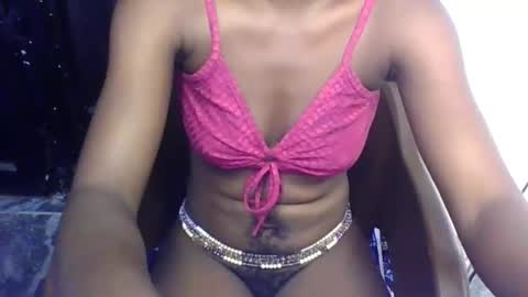 banging_body online show from May 7, 6:39 am