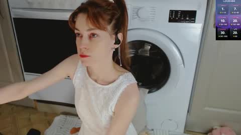 Snapshot of barbarian_girl chatting on September 24, 4:50 pm Amina online show from September 24, 4:50 pm