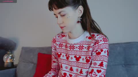 Snapshot of barbarian_girl chatting on December 27, 11:39 am Amina online show from December 27, 11:39 am