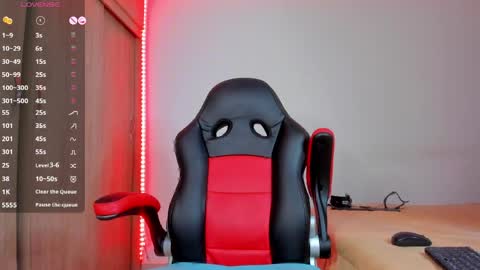 Nicolle  online show from March 30, 6:07 pm