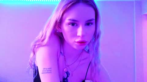 Snapshot of barbieee_doll chatting on February 28, 10:30 am Eva online show from February 28, 10:30 am