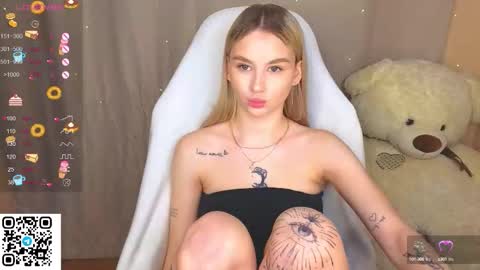 Snapshot of barbieee_doll chatting on October 3, 2:33 pm Eva online show from October 3, 2:33 pm