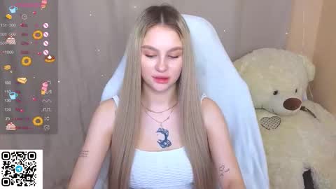 Snapshot of barbieee_doll chatting on October 19, 12:18 pm Eva online show from October 19, 12:18 pm