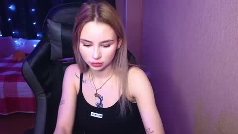 Snapshot of barbieee_doll chatting on February 23, 8:18 pm Eva online show from February 23, 8:18 pm