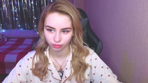 Snapshot of barbieee_doll chatting on January 30, 6:13 am Eva online show from January 30, 6:13 am