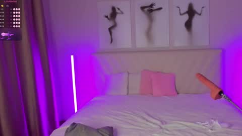  Emma online show from January 29, 9:07 pm