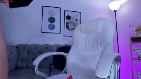 Barbie Scot online show from December 18, 10:47 pm