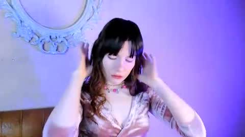 Ask me  online show from June 10, 11:25 pm