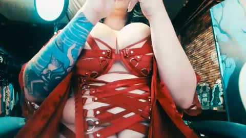 Snapshot of batstarial chatting on October 1, 8:30 am Audrey online show from October 1, 8:30 am