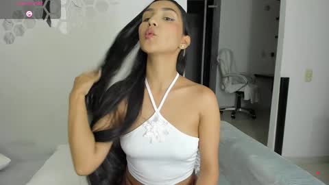 Snapshot of bby_salome_ chatting on March 5, 4:35 am salom online show from March 5, 4:35 am