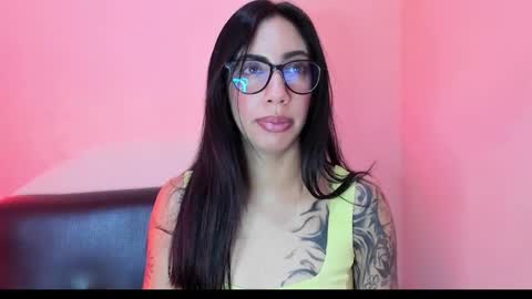 daniela villamizar online show from January 21, 1:43 pm