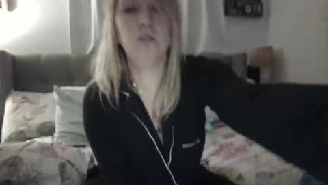 Emma online show from May 3, 9:01 am