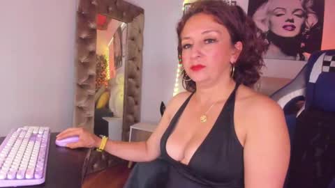 Chanel online show from October 26, 9:38 am