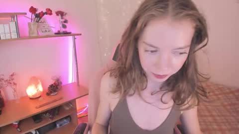 Eliise online show from October 6, 9:04 am